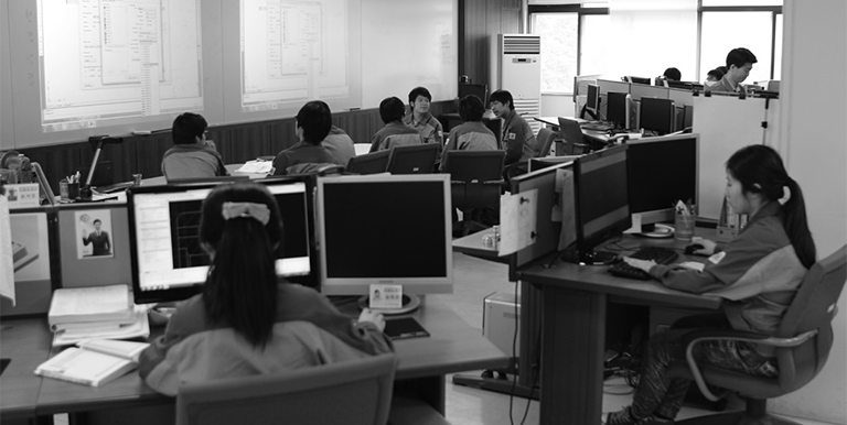 Persons with disabilities receive specialized training to get them ready for the workforce.  Photo credit: Korea Employment Agency for Persons with Disabilities.