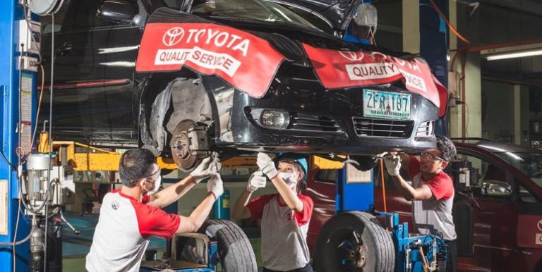 Toyota Motor Philippines School of Technology trains students to support Toyota’s dealer network, providing them with both practical and customer interface skills. Photo credit: Toyota Motor Philippines.