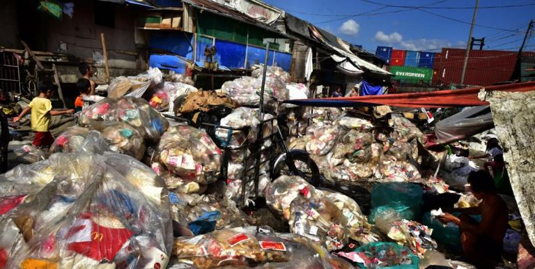 Circular systems can help cities address their growing garbage problem through upstream (before consumption) and downstream waste (after disposal) management. Photo credit: ADB.