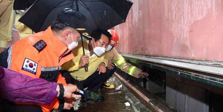 A Banjiha neighborhood ravaged by rain underscores the gravity of the residents’ living situation. Photo: Seoul Metropolitan Government.