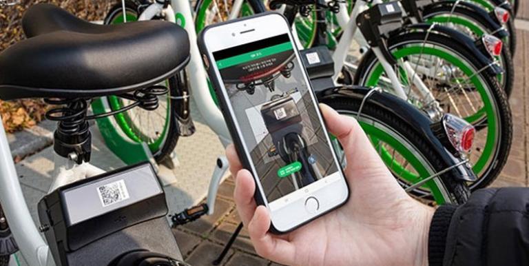 On-board devices and QR-based payment systems are installed on all bicycles to improve user convenience and increase bicycle usage. Photo credit: Seoul Urban Solutions Agency.