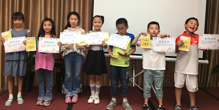Child-centering road safety education in three primary schools in the People’s Republic of China empowered girls and boys to drive their own learning. Photo credit: Shaanxi Gender Development Solution.