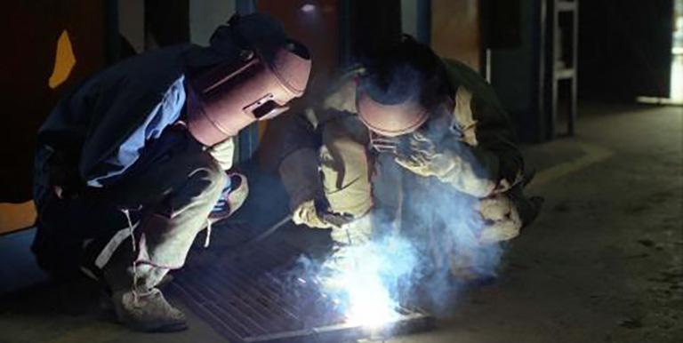 Training consortiums help SMEs provide in-service training for their workers.  Photo credit: ehistory.go.kr.