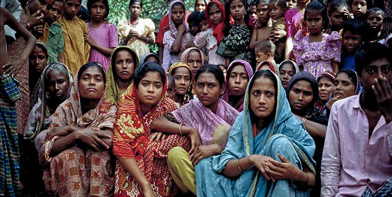 Women in a number of pourashavas in Bangladesh participate in the improvement efforts in their communities.  Photo credit: ADB.