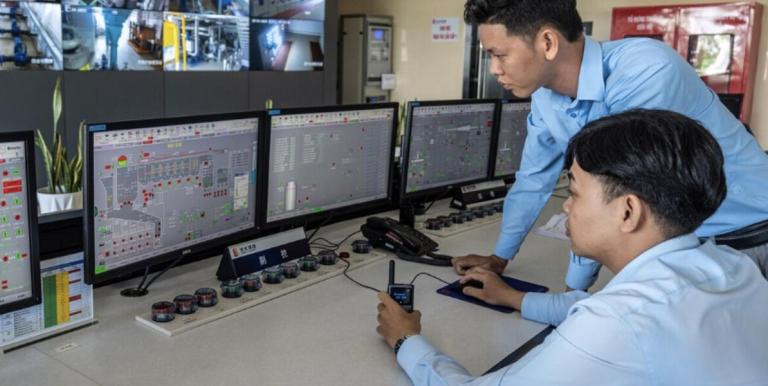 Advanced digital applications can revolutionize resource management such as simultaneously monitoring the resource flows of waste and energy to achieve energy and cost savings. Photo credit: ADB.