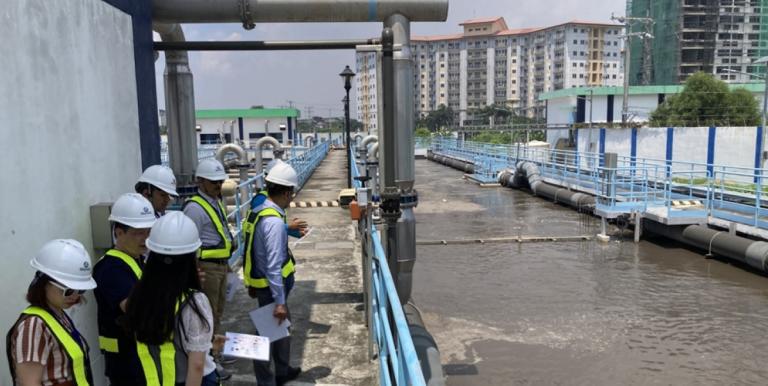 Maynilad shares lessons from its nonrevenue water management program through training activities and plant tours. Photo credit: ADB.