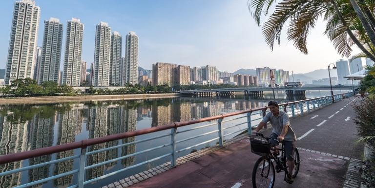 The Internet of Things covers a wide range of digital technologies that can help cities harness real-time data to efficiently manage complex urban systems, including water, energy, waste, and transportation. Photo: ADB.