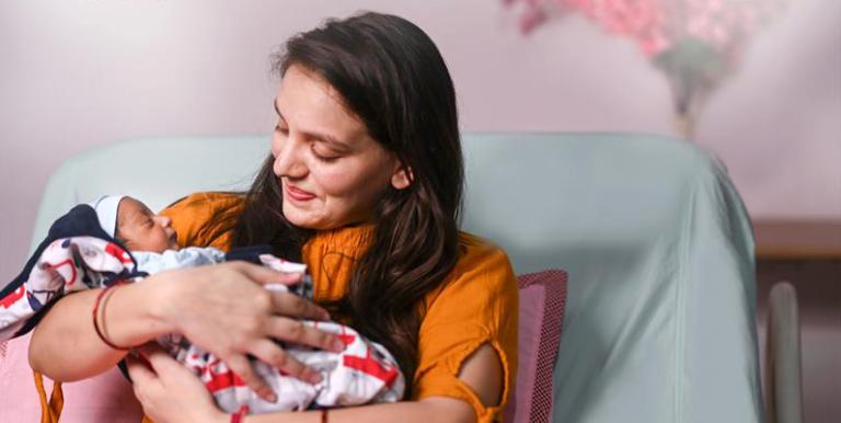 Caption: A mother with her newborn at a Manyata-certified maternity and family clinic in Gurugram, India. Photo credit: MSD for Mothers. 