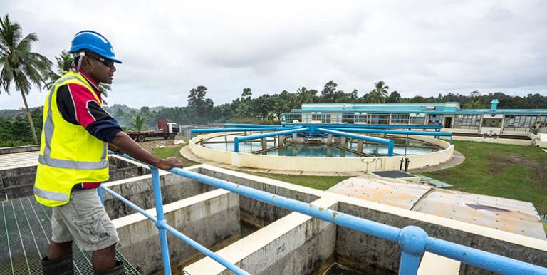 Existing wastewater treatment plants can co-treat fecal sludge with sewage if they can handle the additional load from septage and have facilities to separate liquids and solids. Photo credit: ADB.