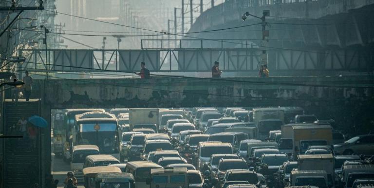 Small and medium-sized cities in developing economies have the highest potential for avoiding the mistakes that keep many megacities trapped in traffic gridlock and air pollution. Photo credit: ADB.