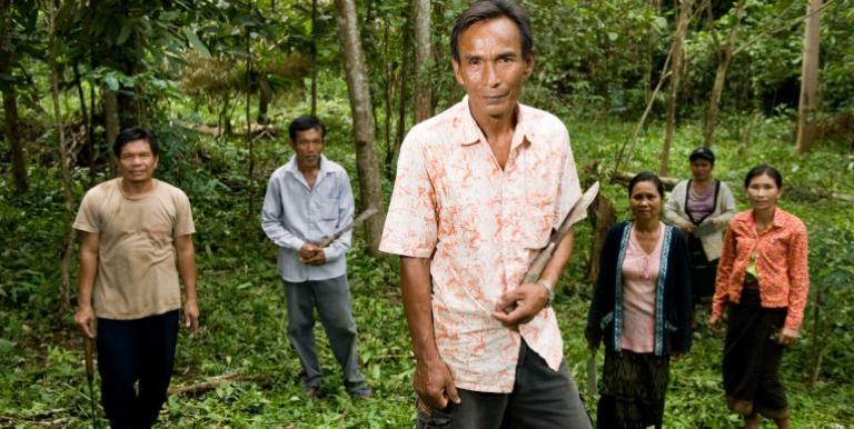 ICT empowers farmers by providing them access to knowledge sharing networks and a venue for trading their produce. Photo credit: Gerhard Joren/ADB 2010.