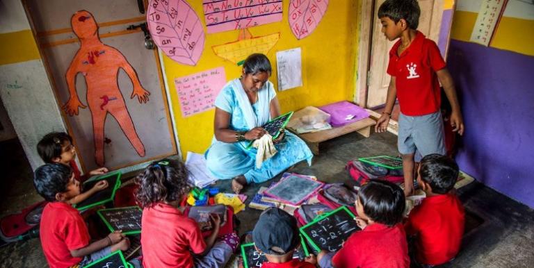 One of the inclusive businesses covered by the study is Hippocampus Learning Centres, a low-cost pre-school education provider in rural areas in India. It employs only local women and trains them to become teachers and later as school managers. Photo credit: ADB.