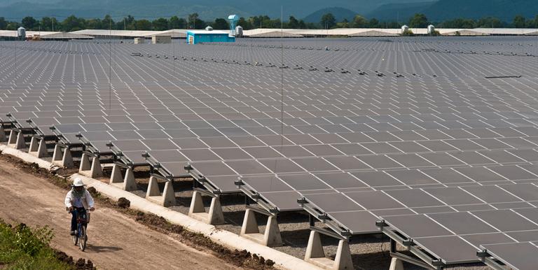 India is aiming for 100 gigawatts of total installed solar capacity by 2022. Photo credit: ADB.