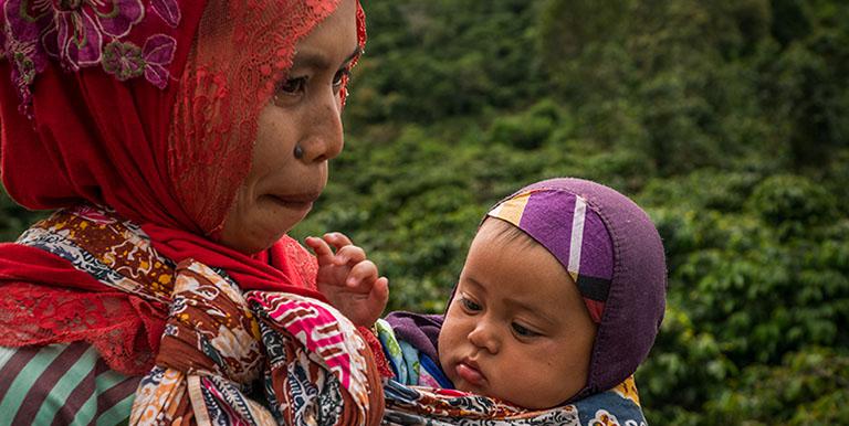 Data shows more women in Lampung’s Metro City are giving birth at a health facility. Photo credit: ADB.