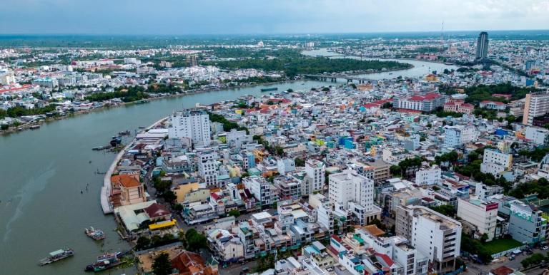 Urban development extends across Can Tho, an important economic and transport center in the Mekong Delta, Viet Nam. Photo credit: ADB.