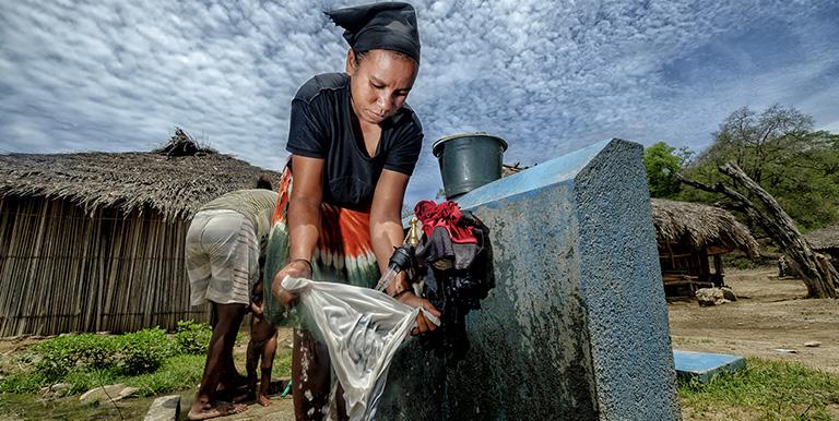 Improving water services in Timor-Leste will  benefit women, who mostly have have the responsibility for domestic tasks, such as fetching water and doing the laundry. Photo credit: ADB.