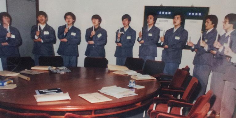 A candle ceremony for a group of civil service trainees in the Republic of Korea.  Photo credit: K-Developedia