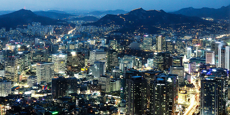 In megacities like Seoul in the Republic of Korea, engaging all stakeholders in urban planning can help ensure sustainable development. Photo credit: Seoul Institute.