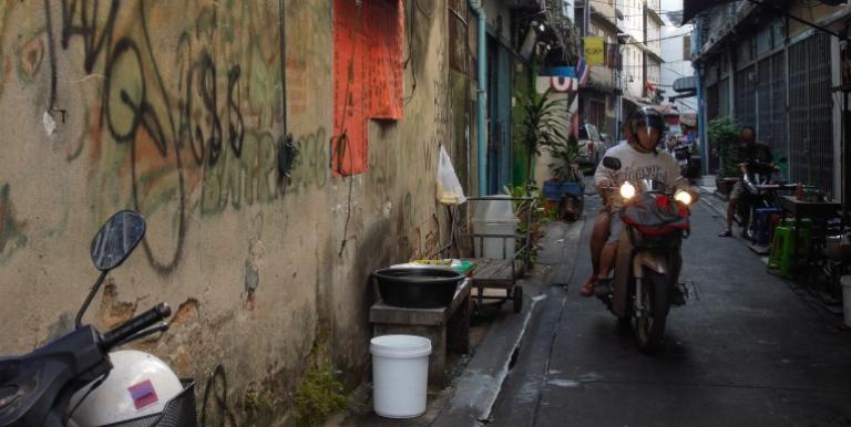 One program in Thailand helps improve housing standards in poor urban areas by providing financial assistance and partnering with NGOs and communities. Photo credit: ADB.